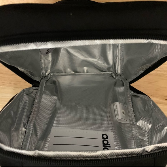 Adidas Lunch Box - Picture 4 of 4